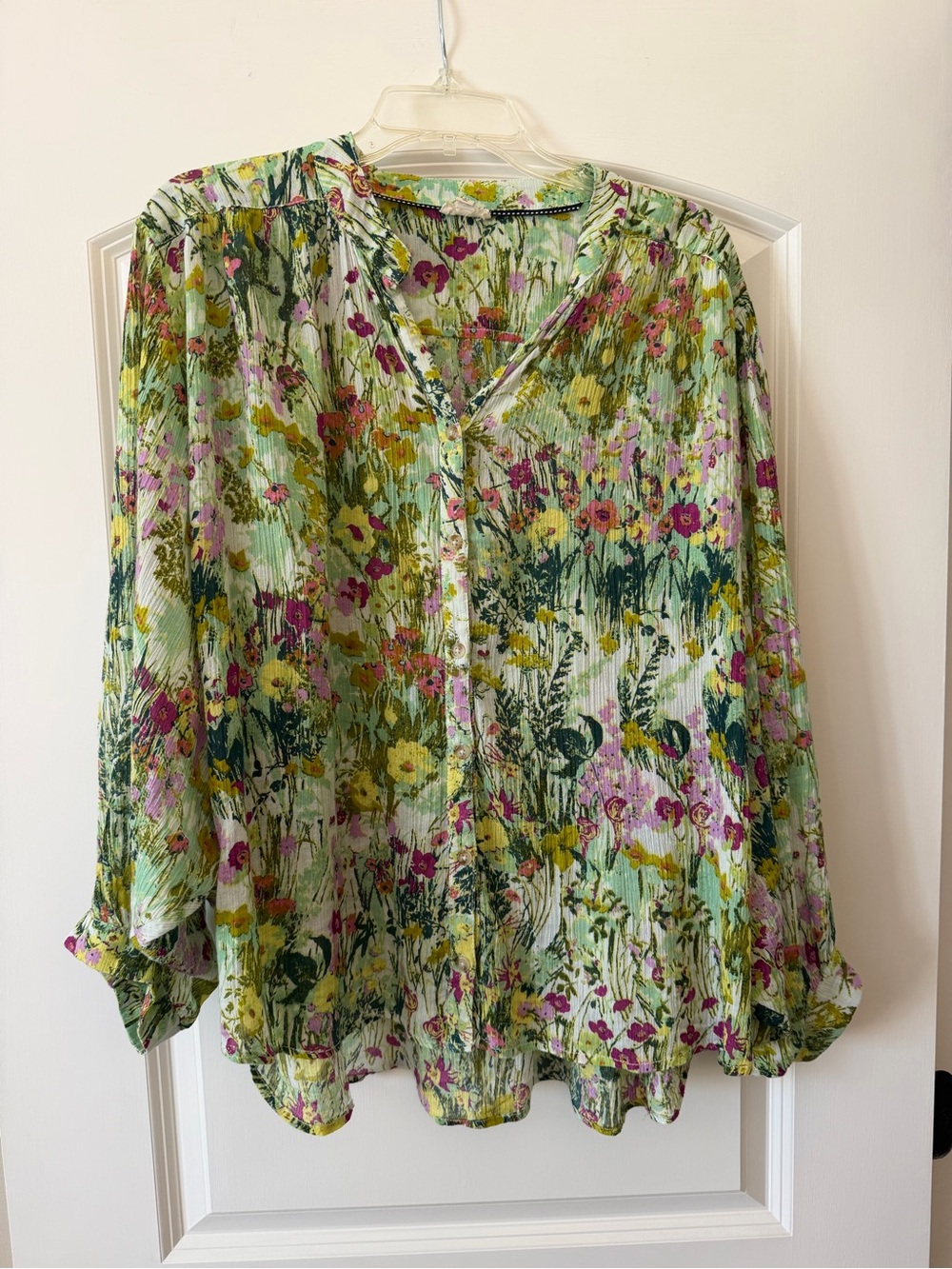 Pilcro Green Floral Button-Front Blouse - Picture 4 of 9